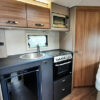 Edge 464 kitchen